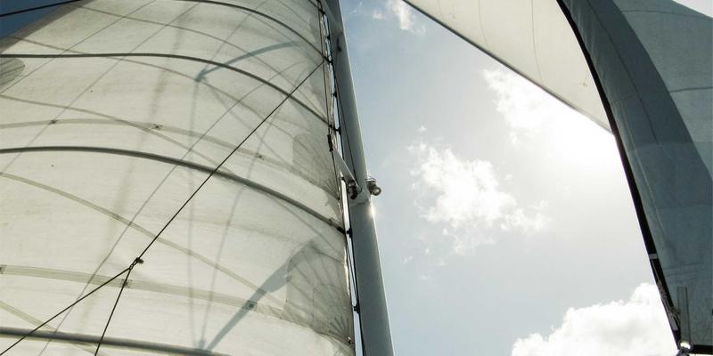 VXLAN与EVPN技术深度解析：构建下一代大规模数据中心的网络虚拟化基石